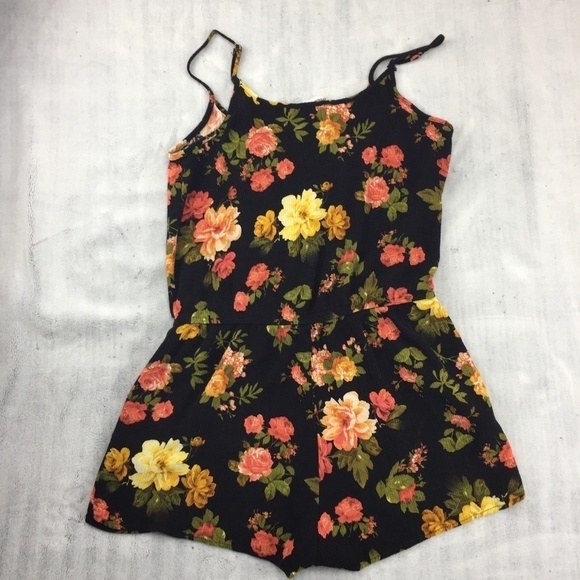 Bluenotes Romper Adjustable Spaghetti Straps - Picture 2 of 7